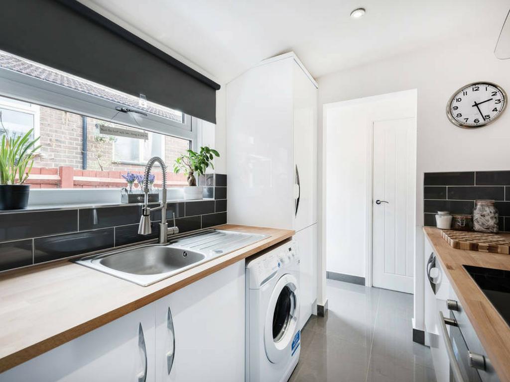 Cambridge House - Modern 2 Bedroom House, Close To Luton Airport & Town Centre Екстериор снимка