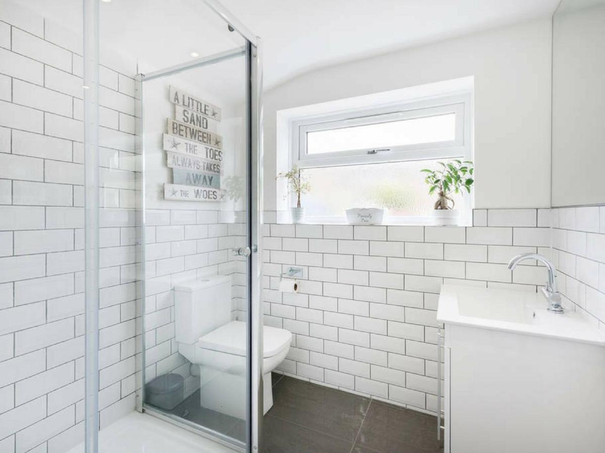 Cambridge House - Modern 2 Bedroom House, Close To Luton Airport & Town Centre Екстериор снимка
